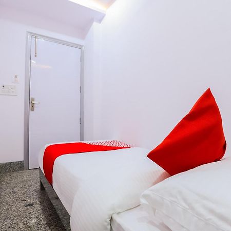 Hotel O New Tech India Дели Экстерьер фото