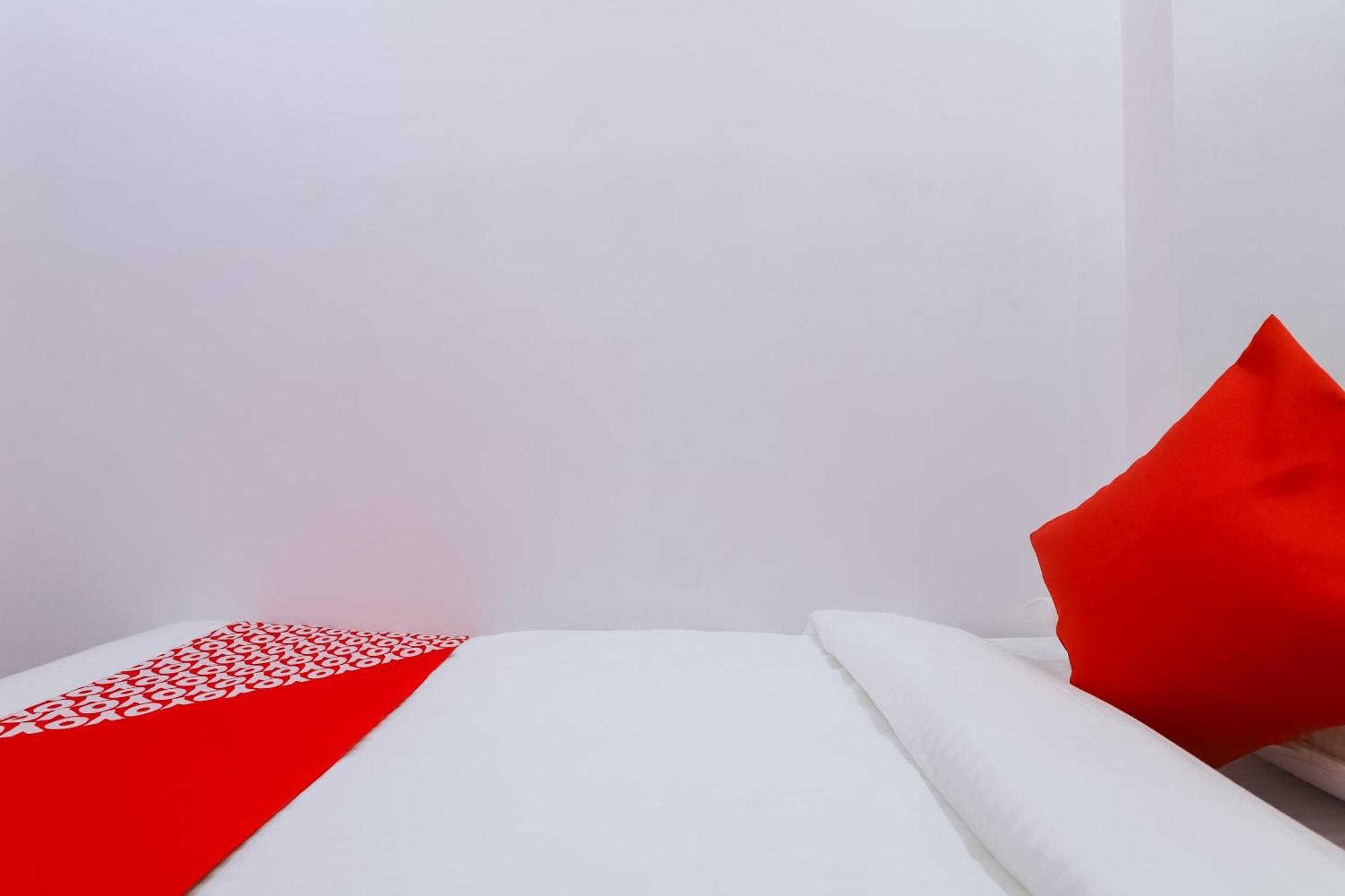 Hotel O New Tech India Дели Экстерьер фото