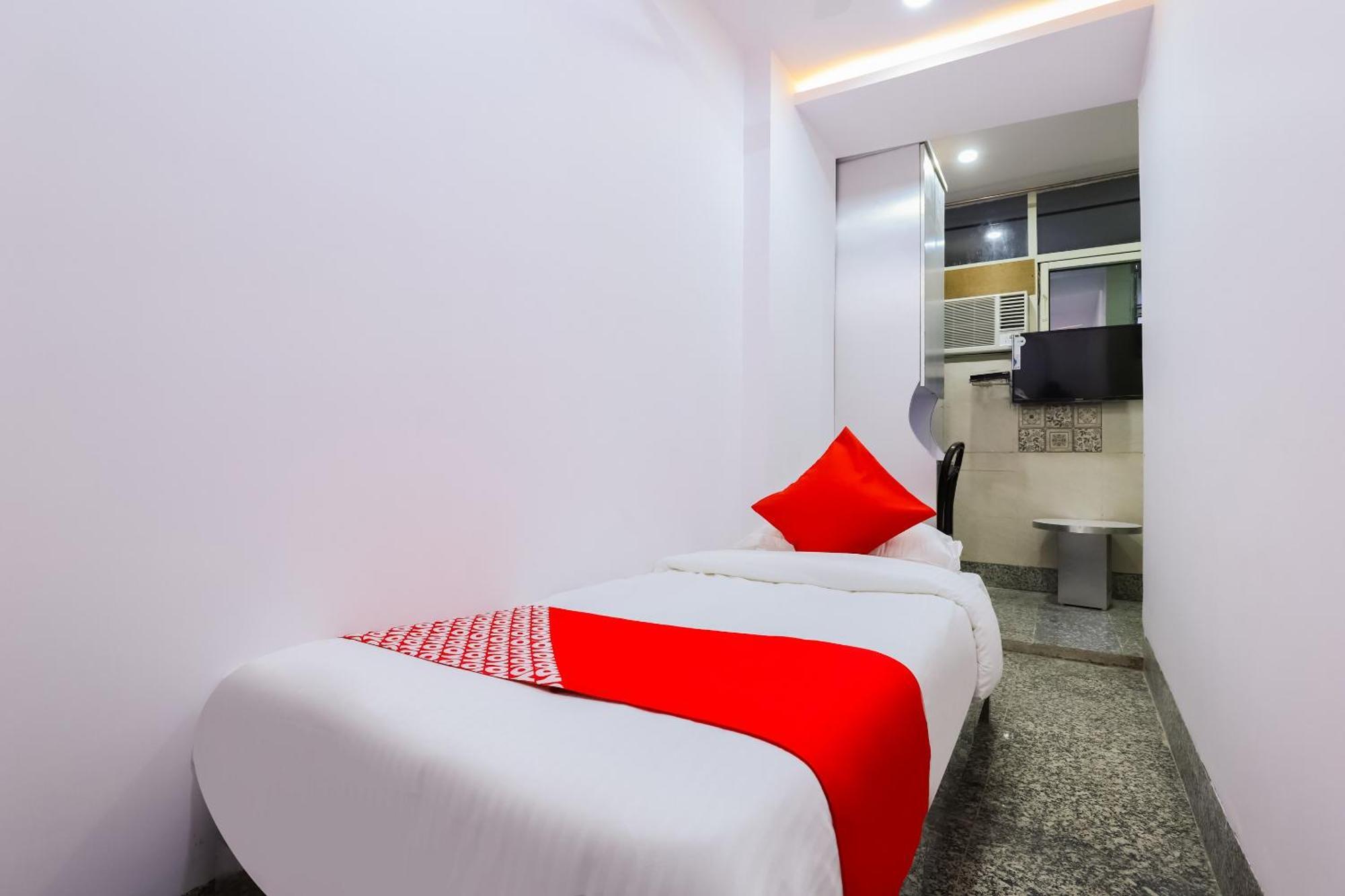 Hotel O New Tech India Дели Экстерьер фото