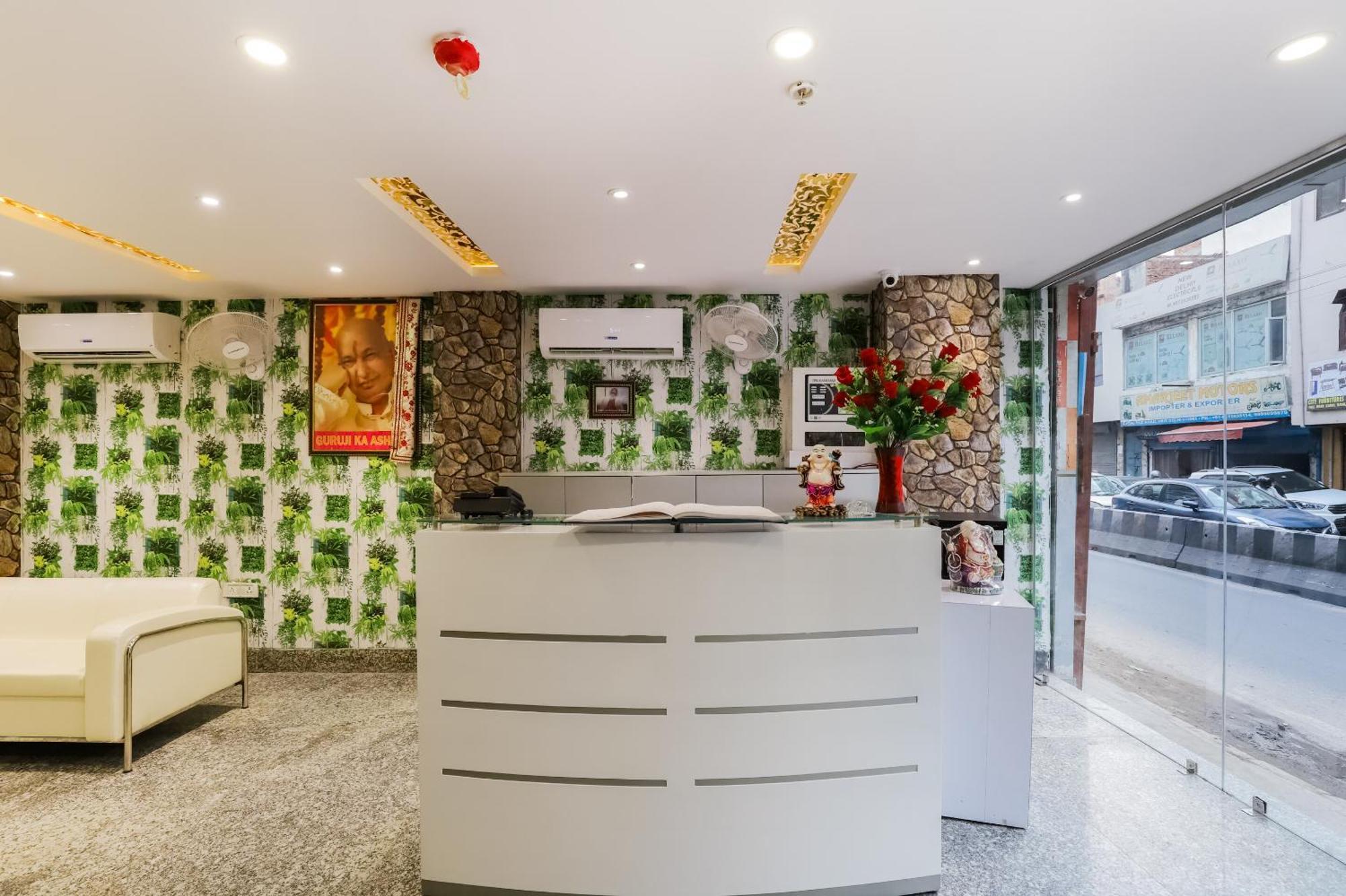 Hotel O New Tech India Дели Экстерьер фото
